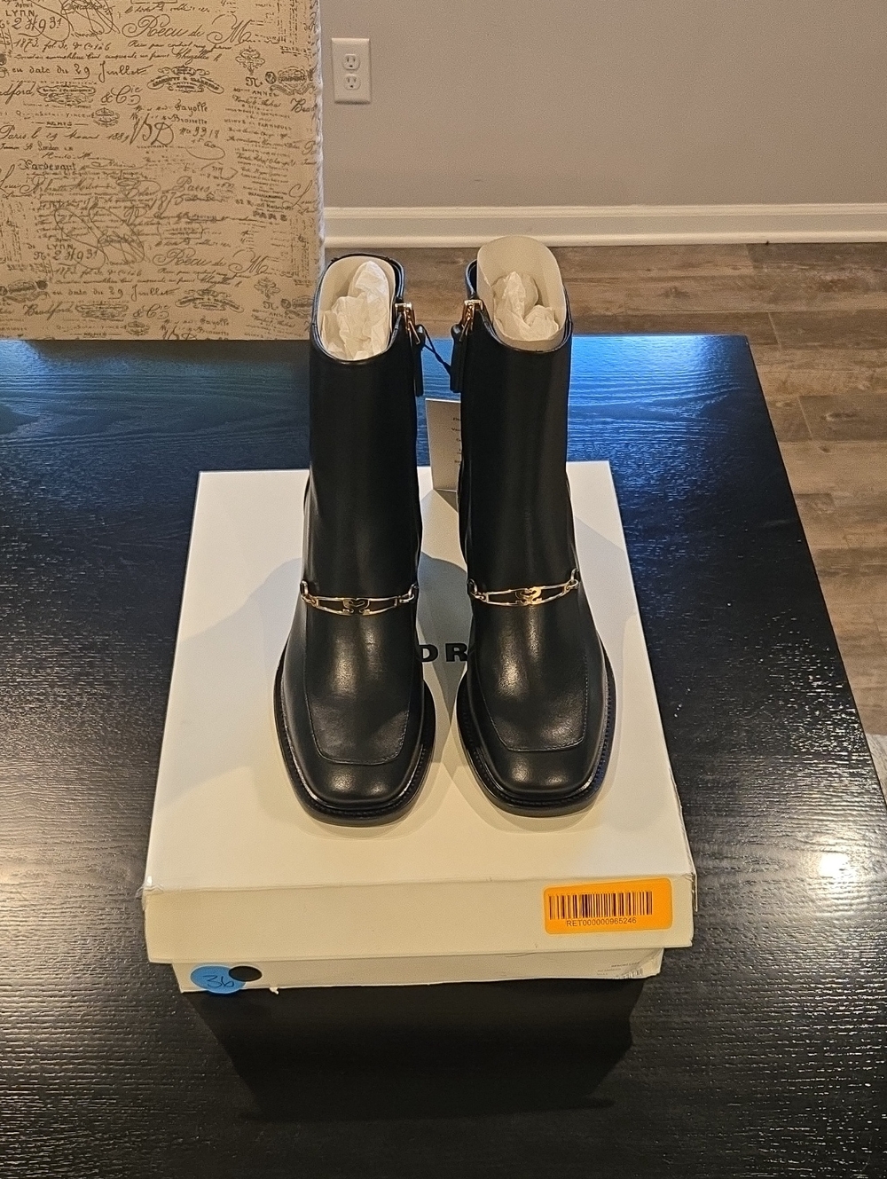 NIB! Sandro Bootie Size 36/ 6